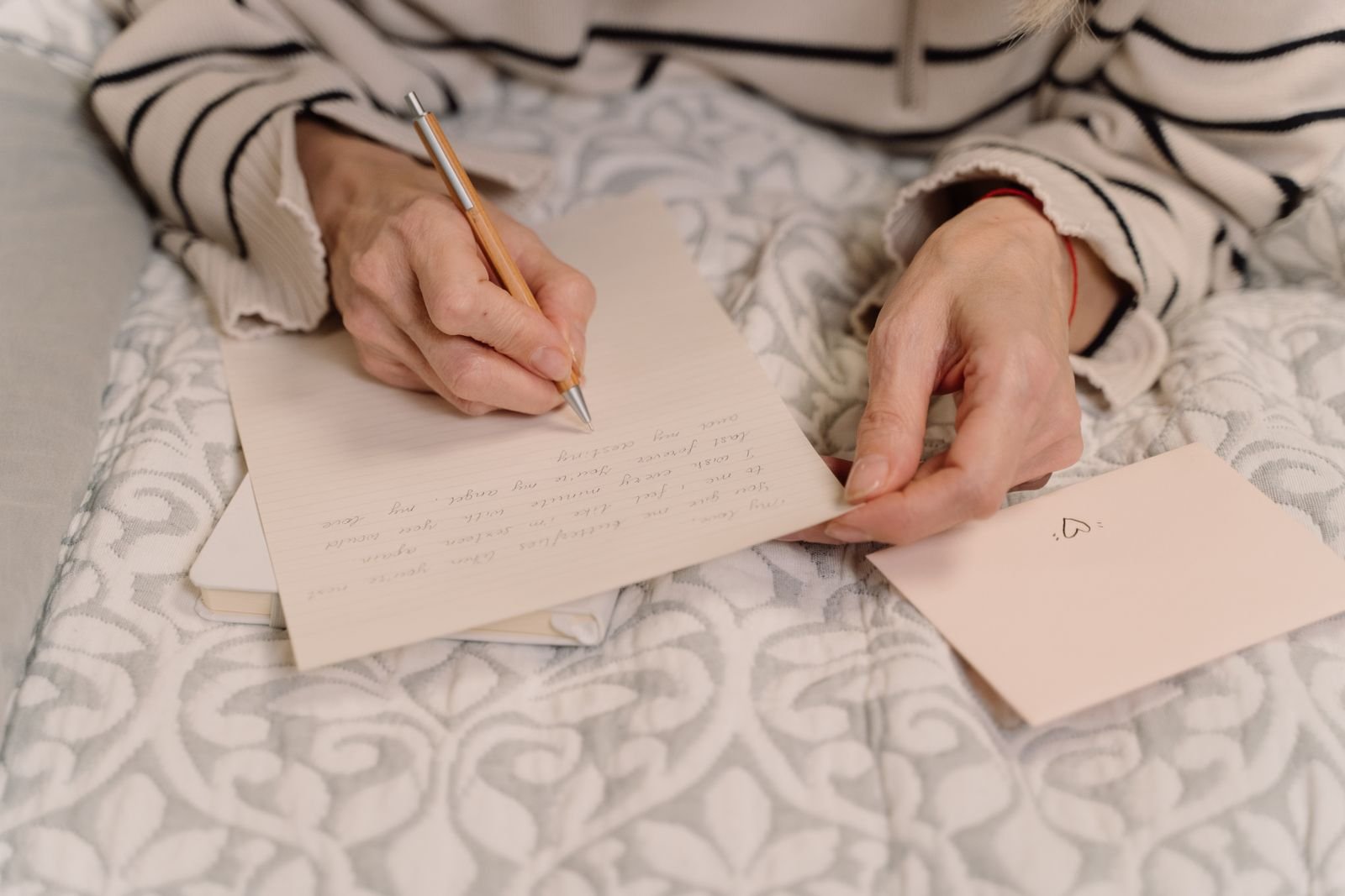 Textes et messages : du texte d&rsquo;anniversaire aux condoléances